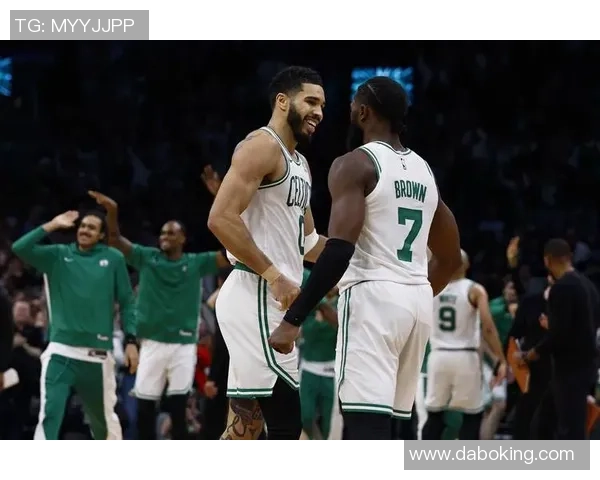 2月3日凯尔特人与勇士的精彩对决在线直播全程回顾与分析